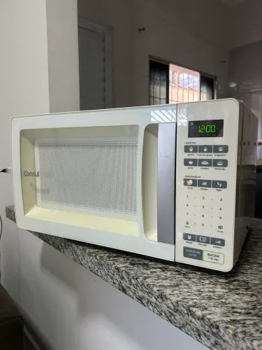 Microondas cônsul muito novo 