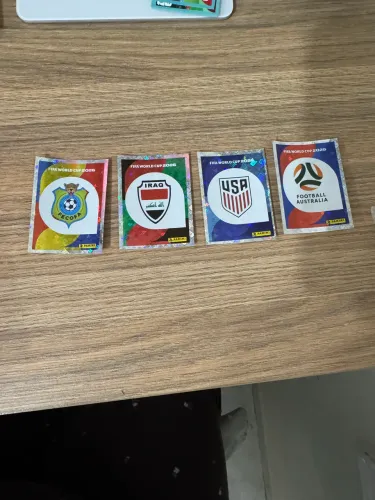 Figurinhas BRILHANTES (escudos) RARAS do álbum da COPA DO MUNDO FIFA 2026!