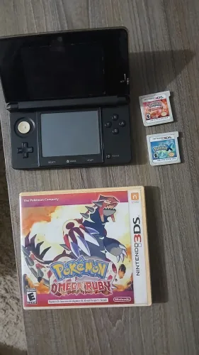 Nitendo 3DS com 2 jogos pokemon X pokemon ômega ruby sem carregador