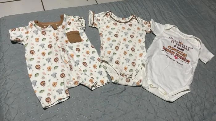 ROUPAS DE BEBÊ (0 a 3 meses)