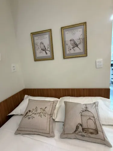 Locação. Apartamento mobiliado. Centro da cidade.
