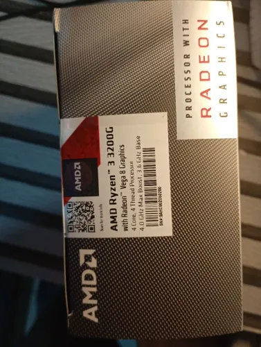 AMD Ryzen 3 3200G lacrado