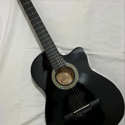 Violão Giannini Start pouco tempo de uso captação e afinador