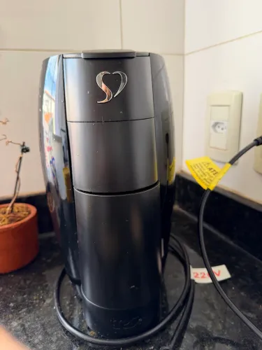 Cafeteira 3 corações preta 