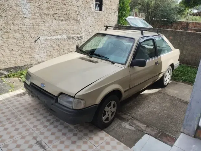 Ford Escort GL 1.6i / 1.6 1989