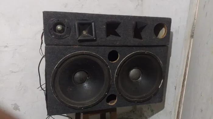 Sóm automotivo