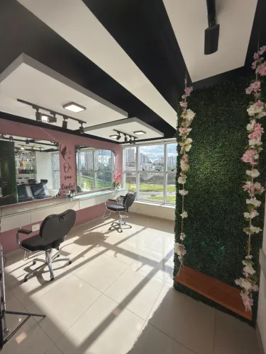 VENDA DE ESTRUTURA COMERCIAL - SALÃO DE BELEZA COMPLETO