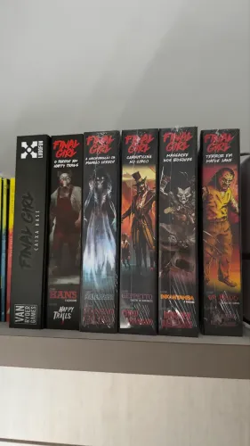 Final Girl primeira temporada (4 expansões lacradas)