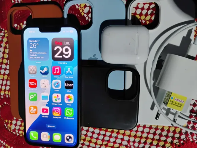 iPhone 14 128gb bateria 85% + AirPod + carregador + 4 capas e película aplicada