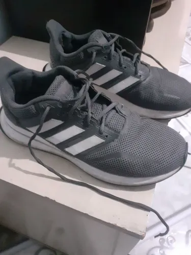 Tênis original Adidas numero 40