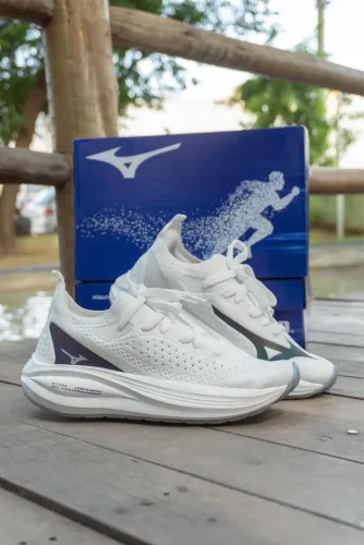 Mizuno Neo