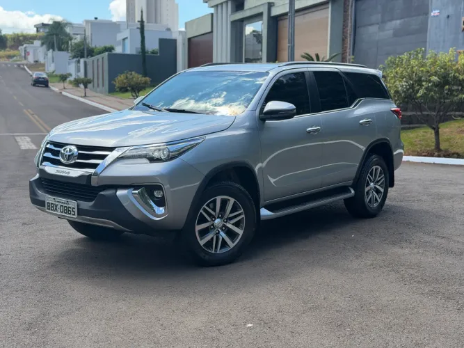 Toyota Hilux SW4 SRX 4X4 2.8 TDI 16V Dies. Aut. 2018