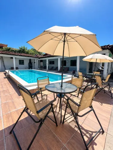 Casa na Ilha de Itaparica, 4/4 c/ piscina. Á 200m da Praia em Cond. Fechado.