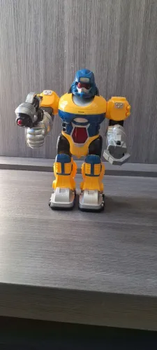 Robô De Brinquedo Android Do Futuro Com Luz Som 
