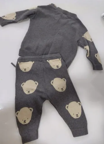 Conjunto Infantil H&M - Blusa + Calça - Tam. 6 Meses (usado)