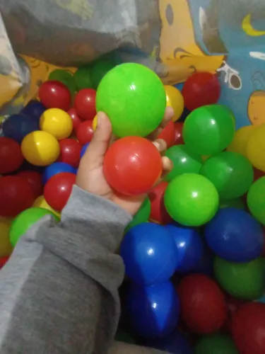 Bolinhas coloridas para piscina 