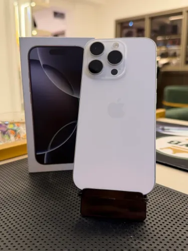 iPhone 16 Pro 128GB Branco - SEMINOVO- LOJA FÍSICA 