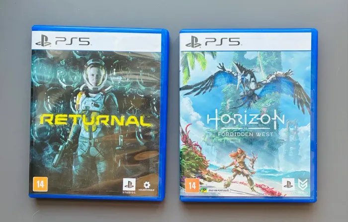 2 Jogos PS5 Mídia Física - Returnal + Horizon Forbidden West