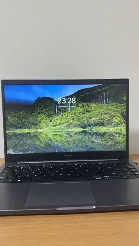 Notebook Samsung NP550XDA 