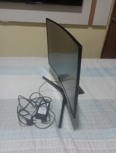 Monitor gamer curvo Samsung 24" 