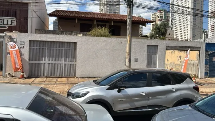 Oportunidade de Aluguel Comercial em Sobrado no alto do Setor Bueno