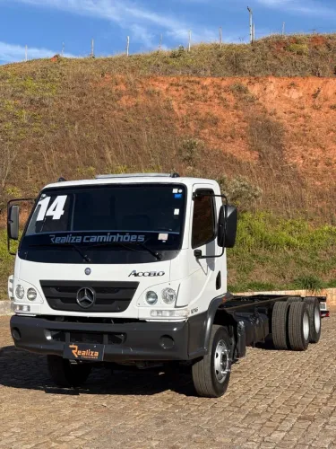 CAMINHÃO ACCELO 1016 TRUCADO