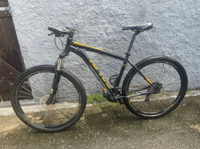 Bicicleta Caloi Explorer aro 29? shimano tourney