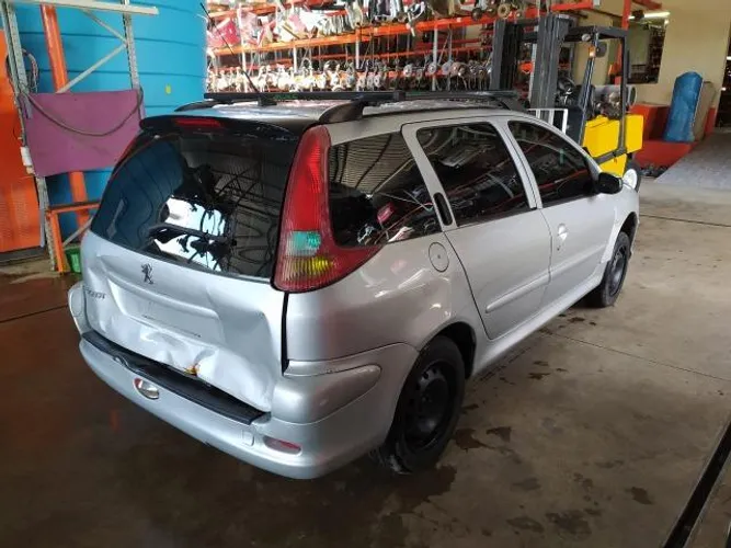 Peugeot 206 SW 2006 2007 1.4 8V Flex 82cv câmbio manual