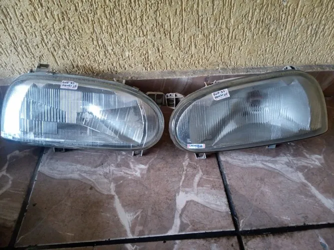 Par farol Volkswagen Golf 93/99 (preço unitário)
