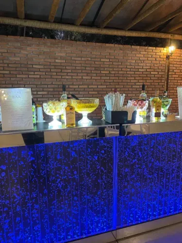 Open bar 