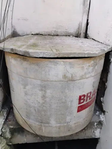 Caixa d'água de concreto 250 litros
