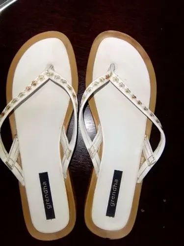 2 PARES DE SAPATOS FEMININOS n°38 (GRENDENE - MELISSA).