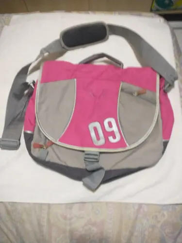 Bolsa sex machine transversal rosa e cinza ?