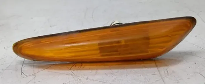 Pisca Paralama Esquerdo Bmw 323 E46 2001 - Laranja-claro