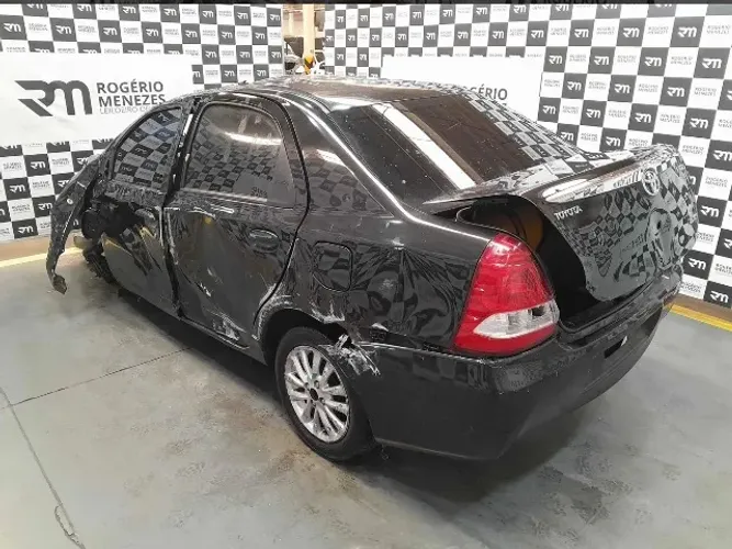 Sucata peças Toyota Etios 1.5 2014