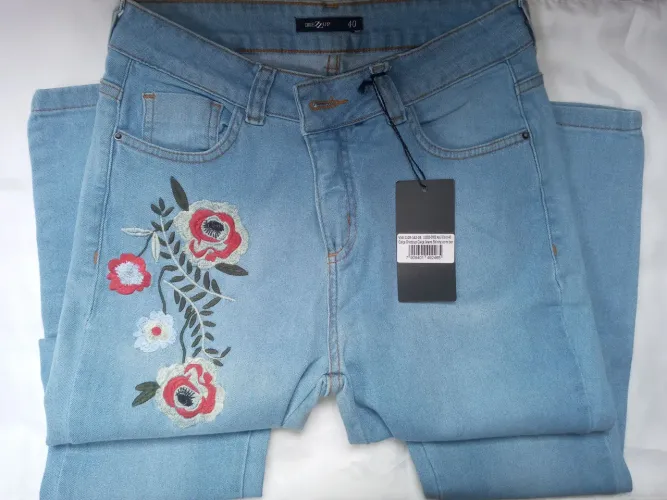 Calça Jeans Skinny Bordada - Tamanho 40