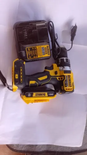 Furadeira/Parafusadeira Dewalt 20V Brushless