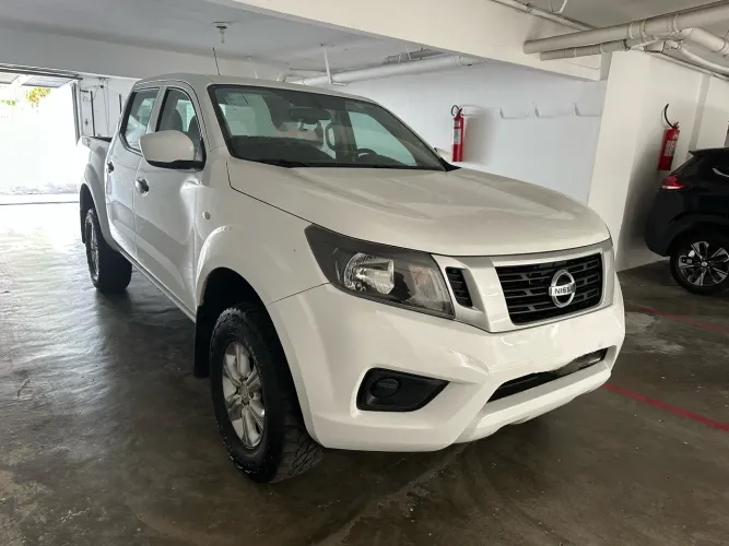 Nissan Frontier S CD 4X4 2.3 TB Diesel Mec. 2022