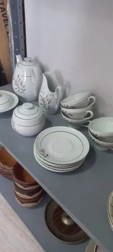 Conjunto de Chá Vintage em Porcelana Real