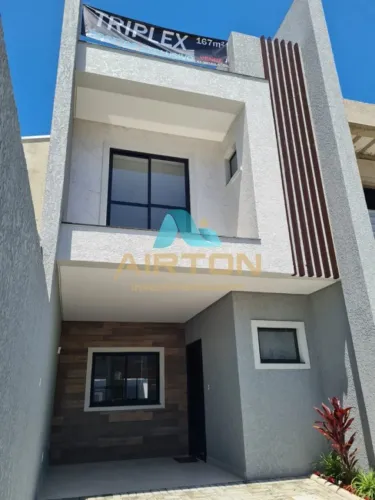 Sobrado para venda com 111 metros quadrados com 3 quartos em Morretes - Itapema - SC