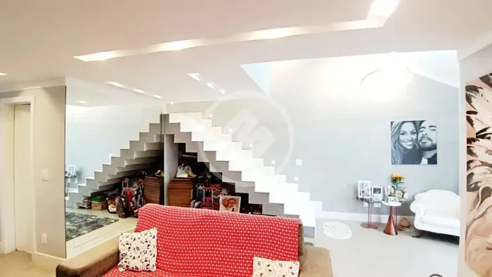 Linda casa em condomínio com 3 quartos, 1 suite no bairro Bom Retiro codigo: 119779