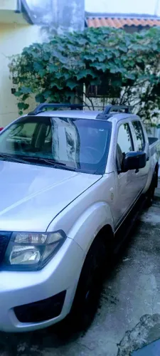 Vendo Nissan frontier ano 2013 modelo ATTACK 2.5  190 CV 4x4  
