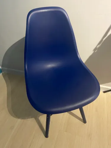 Cadeira Eames Azul Marinho