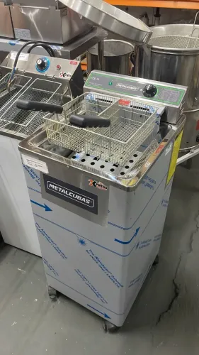 Fritadeira zona fria 15l 8.000w (Ester)