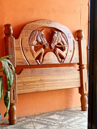 Cama de Angelim pedra!!