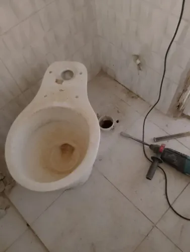 Desentupidora, canos, pias, vasos, ralos e caixas de gorduras 