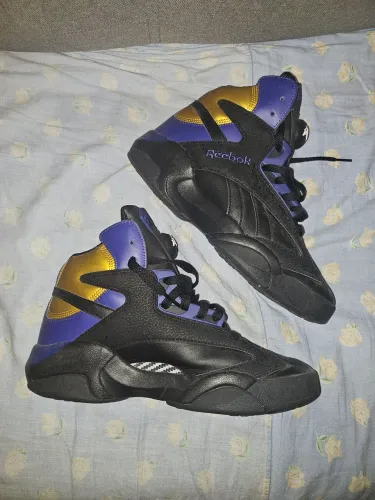 Tênis Reebok Shaq Attaq OG - Preto/Roxo/Dourado