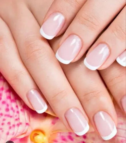 Vaga para manicure e pedicure,comissão de 45% + 2 transportes