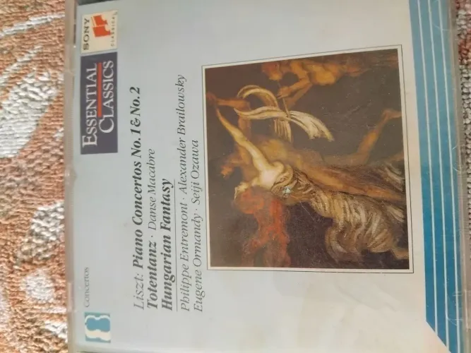 CD Liszt: Piano Concertos No. 1 & 2 - Sony Essential Classics