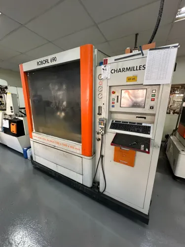 Eletroerosão a Fio Cnc Charmilles robofil 690